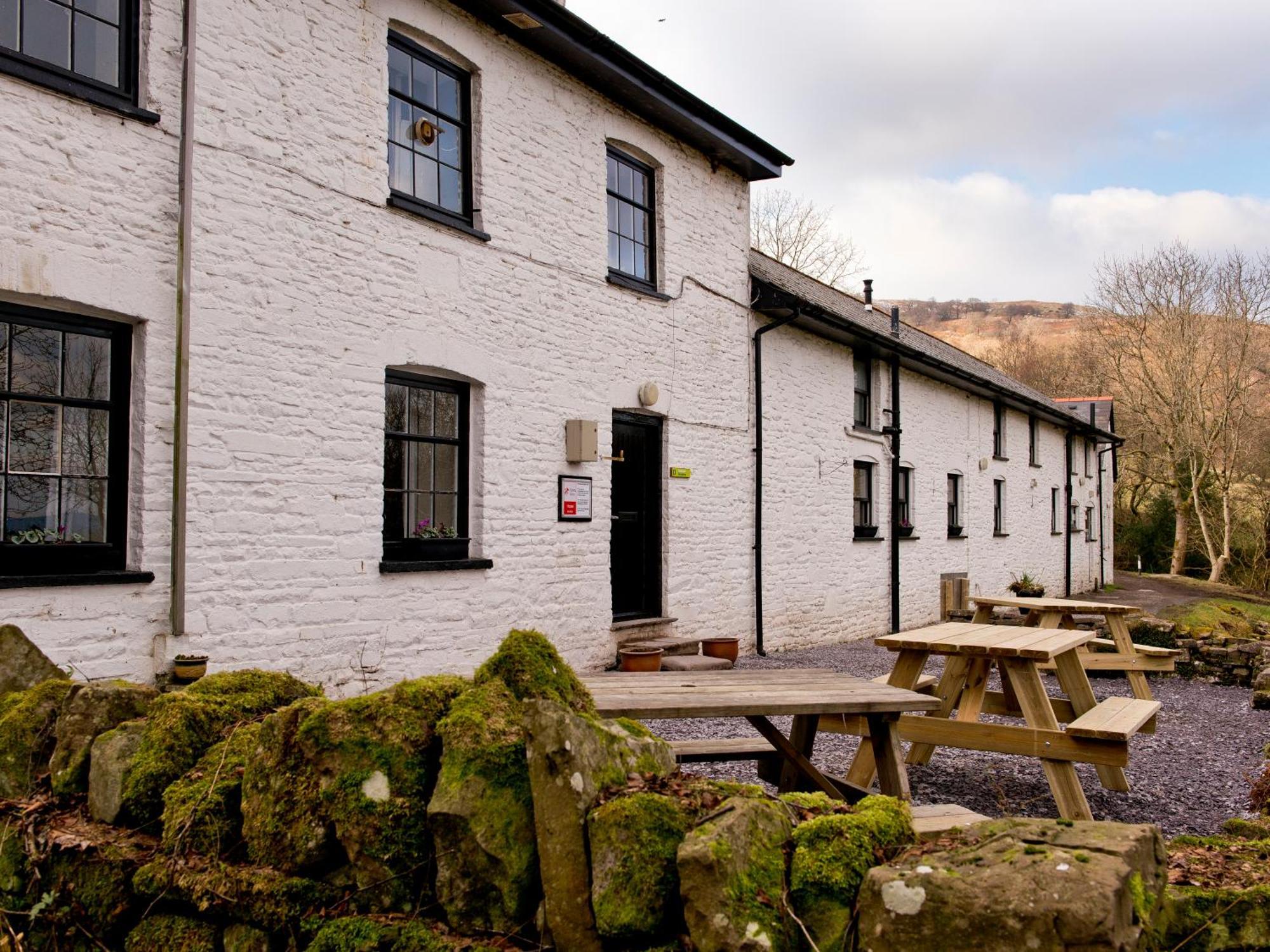 Yha Brecon Beacons Vandrarhem Exteriör bild