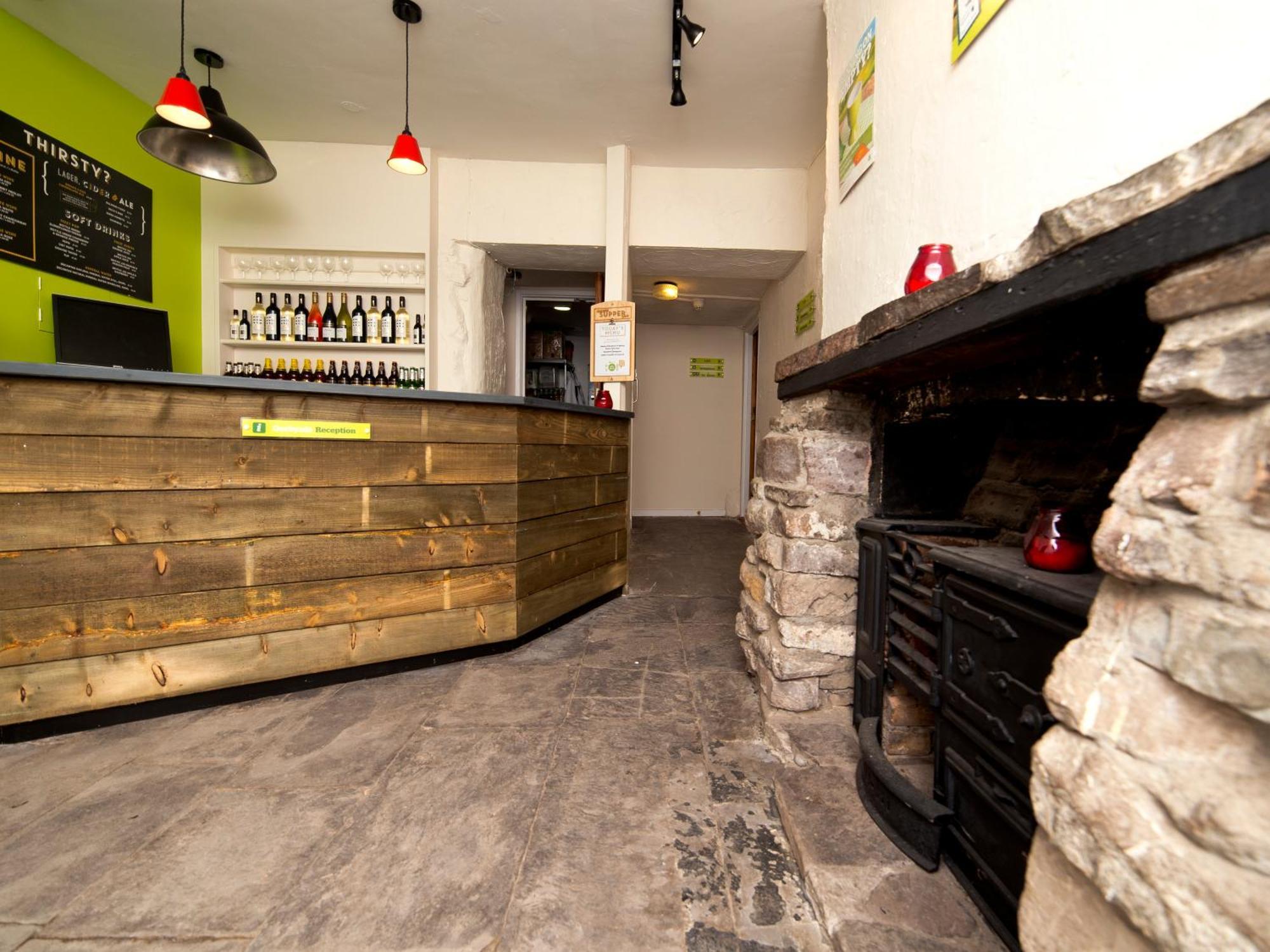 Yha Brecon Beacons Vandrarhem Exteriör bild