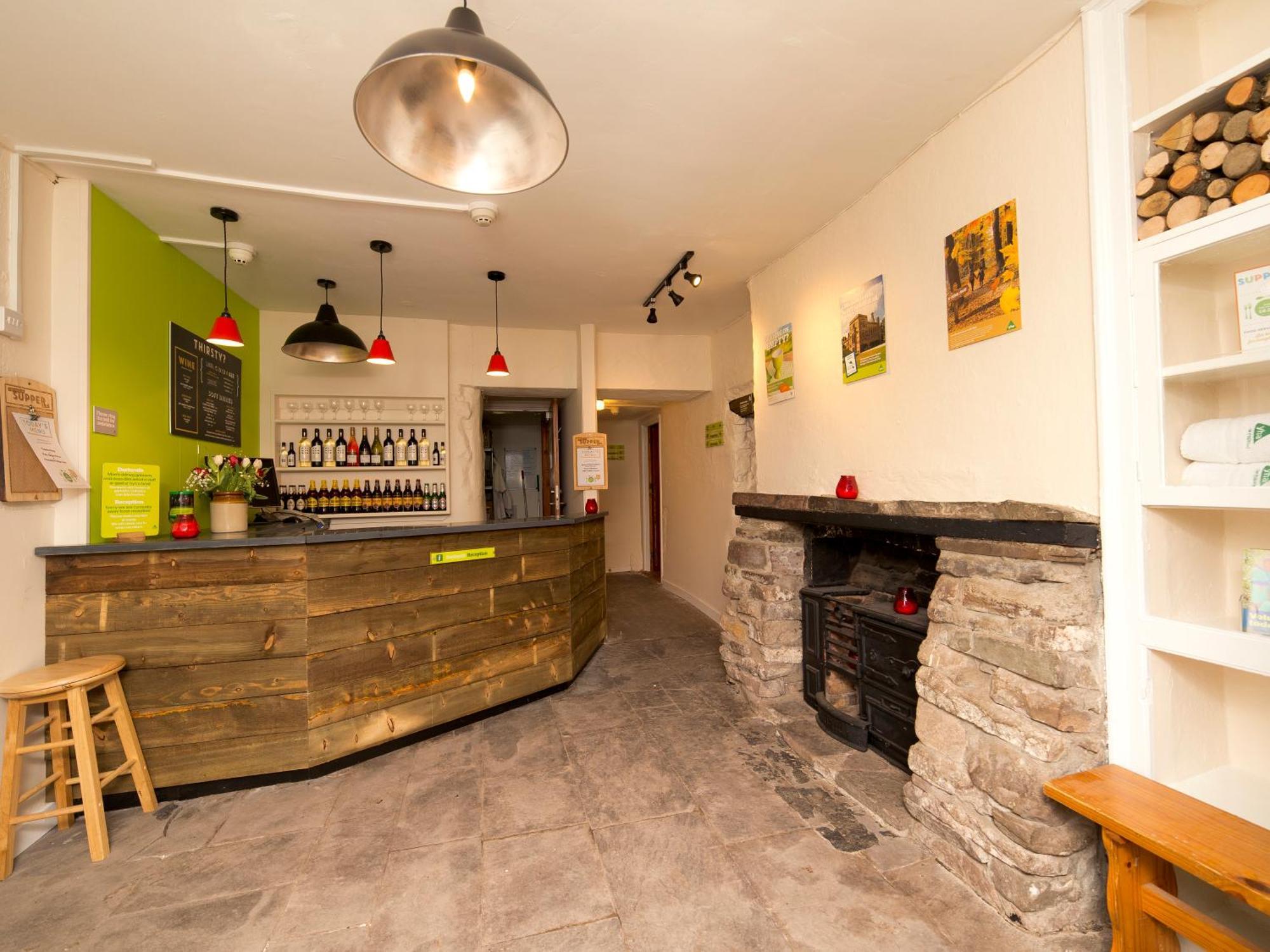 Yha Brecon Beacons Vandrarhem Exteriör bild