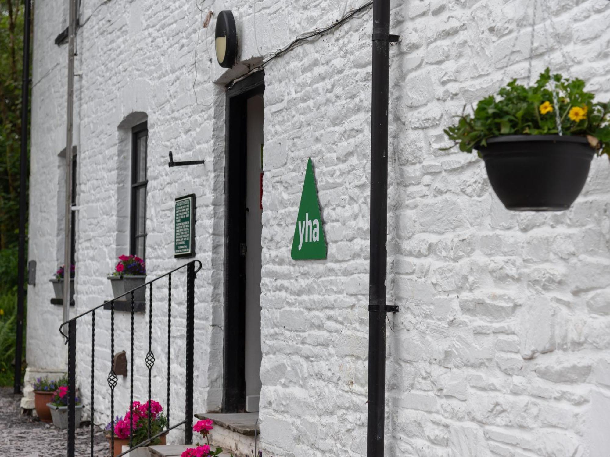 Yha Brecon Beacons Vandrarhem Exteriör bild